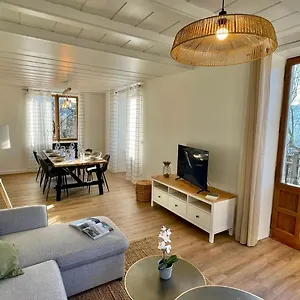 https://apt-les-balcons-de-chambry.hotels-rhonealpes.com